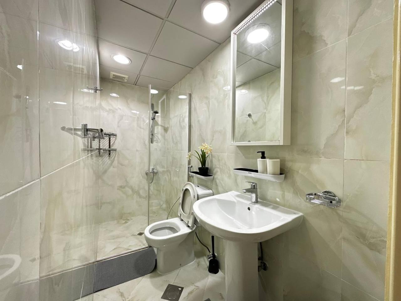 Villa For Rent In 7 Near Corniche