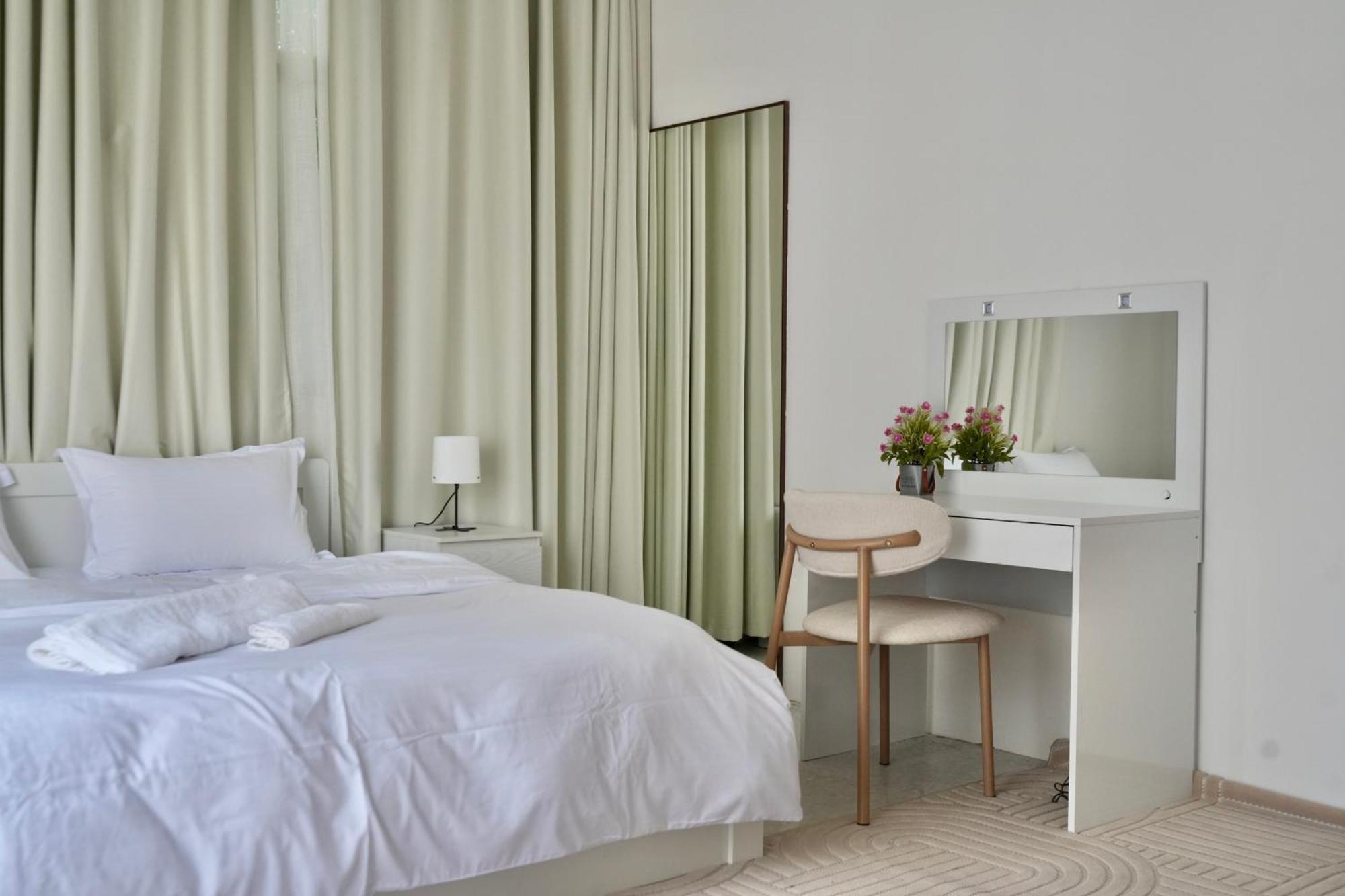For Rent In 7 Near Corniche * Abu Dhabi